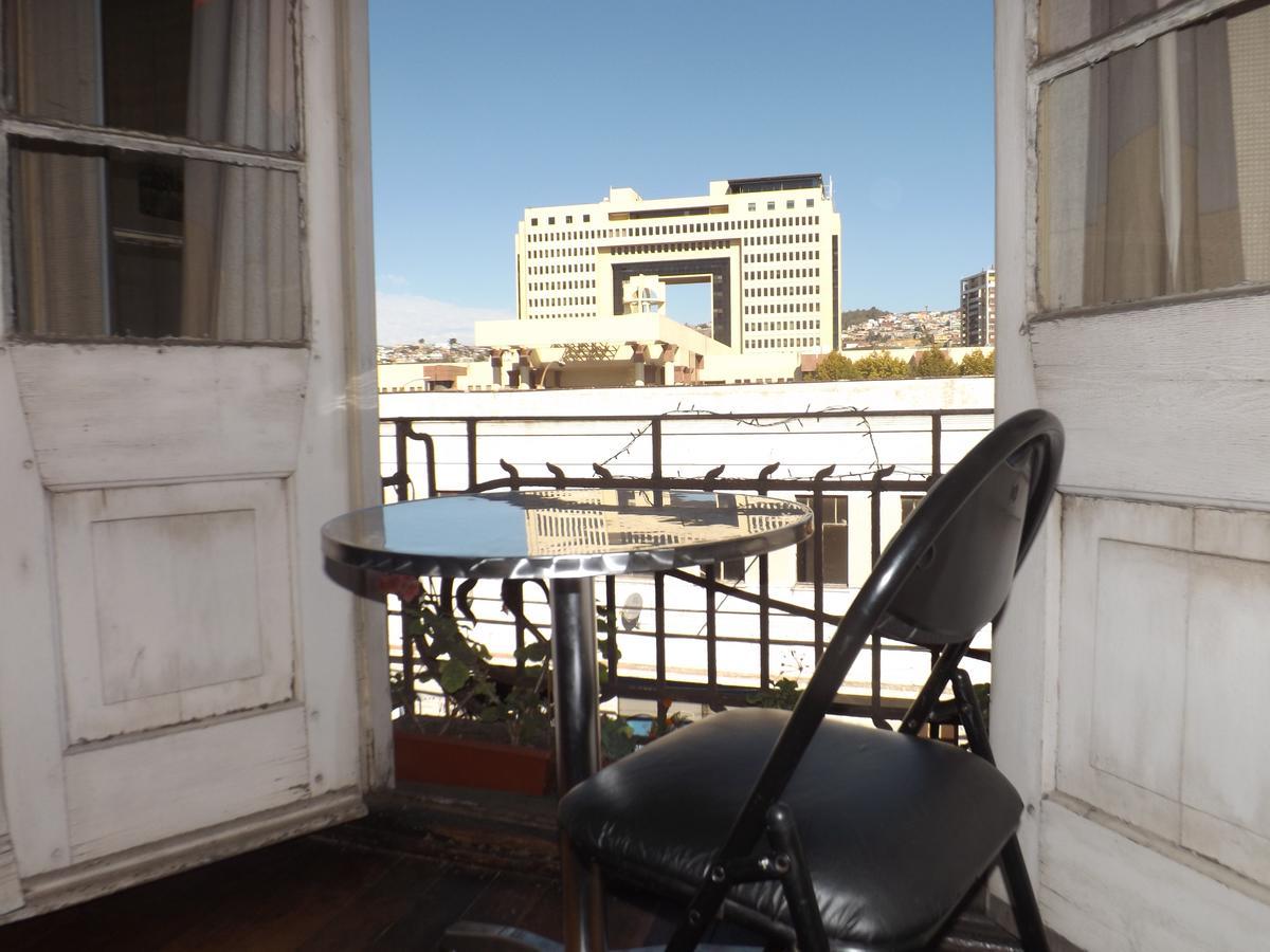 Hostal Fiorenttina บัลปาราอีโซ ภายนอก รูปภาพ